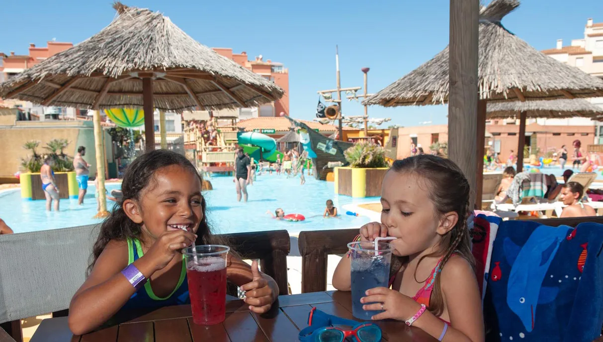 Restoration - restaurant (bistro) at Aqualand Saint-Cyprien 