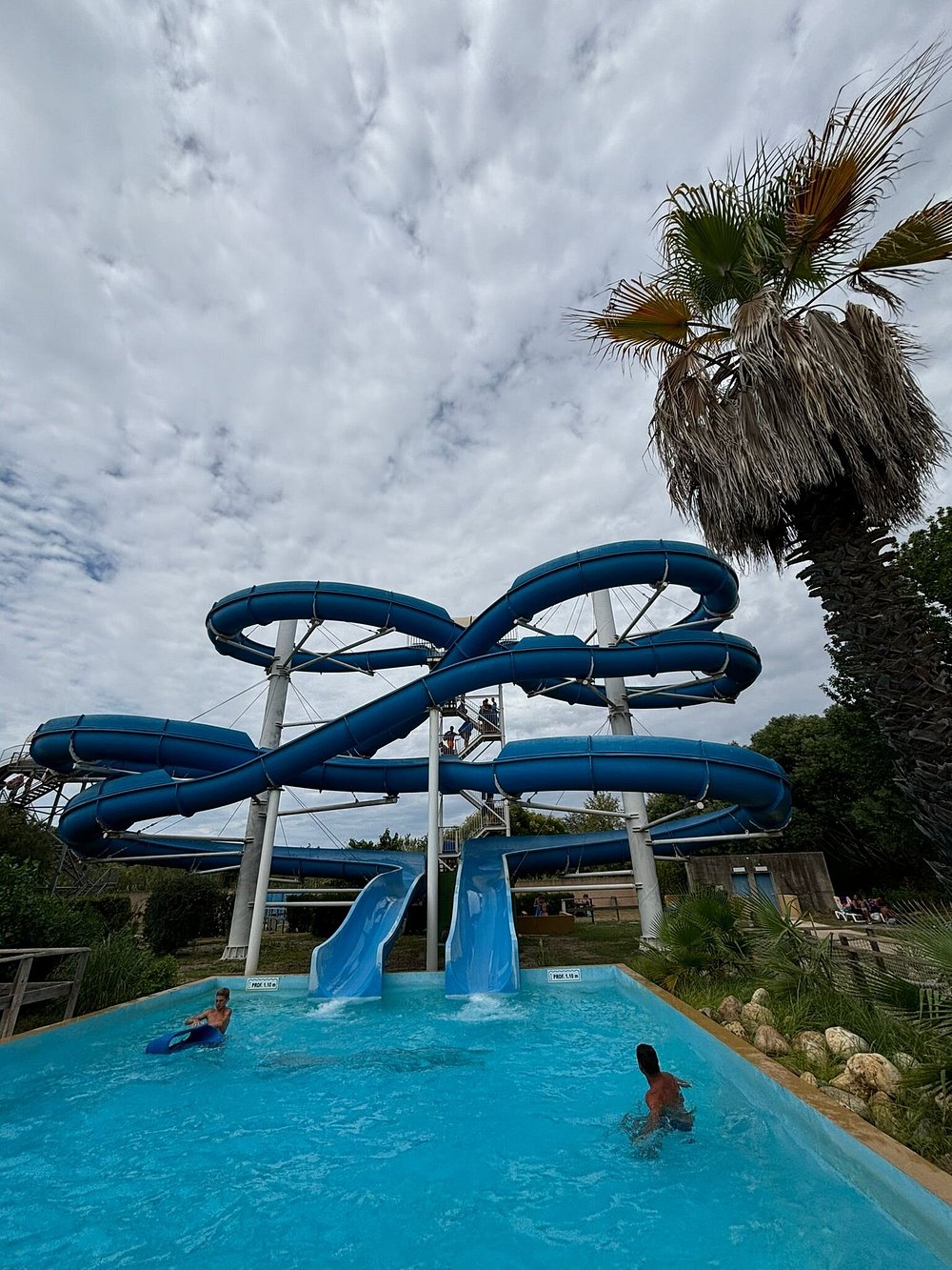 Anaconda - water slide at Aqualand Saint-Cyprien 