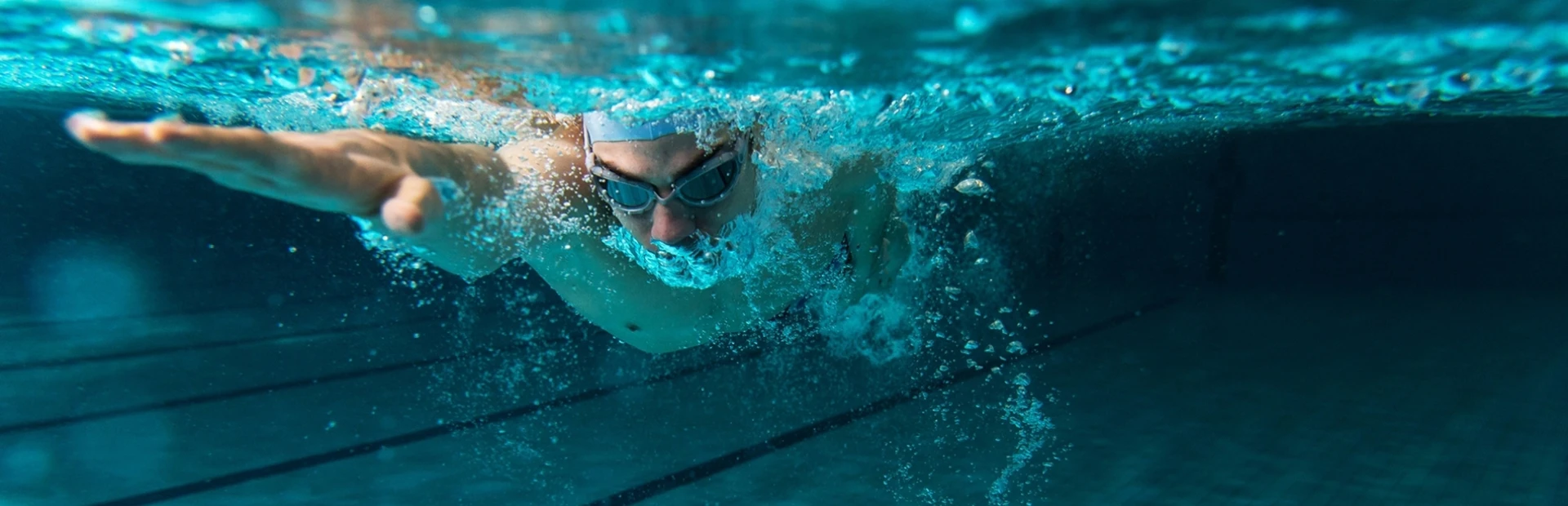 Swimming lessons for adults - service area at Aura Keskus