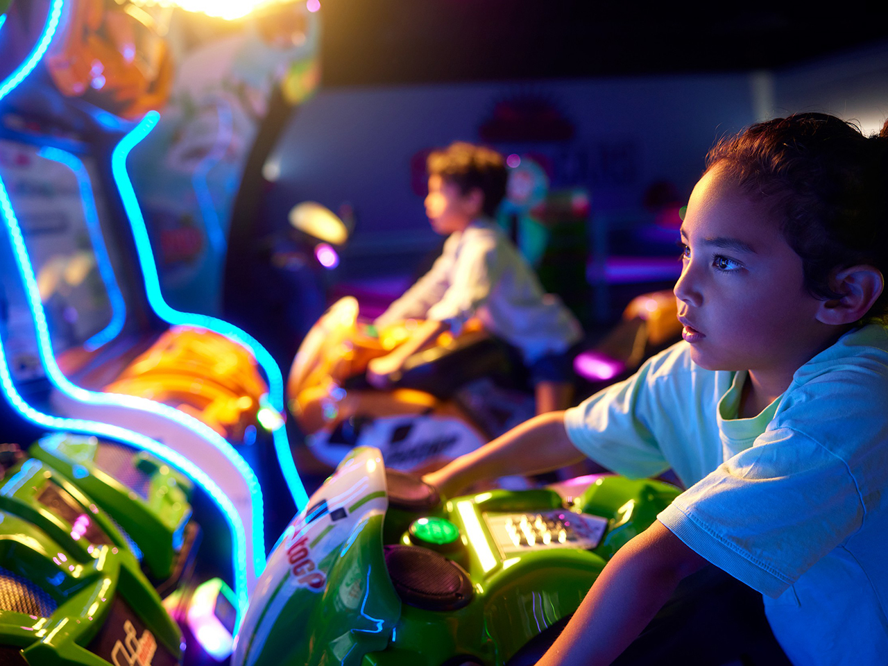 Indoor Activities - service area at Center Parcs Le lac d"ailette: Gametown