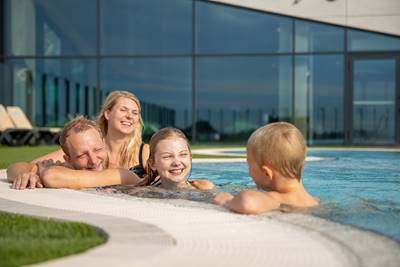 Outdoor hot pool - swimming pool at Aquadome Søndervig