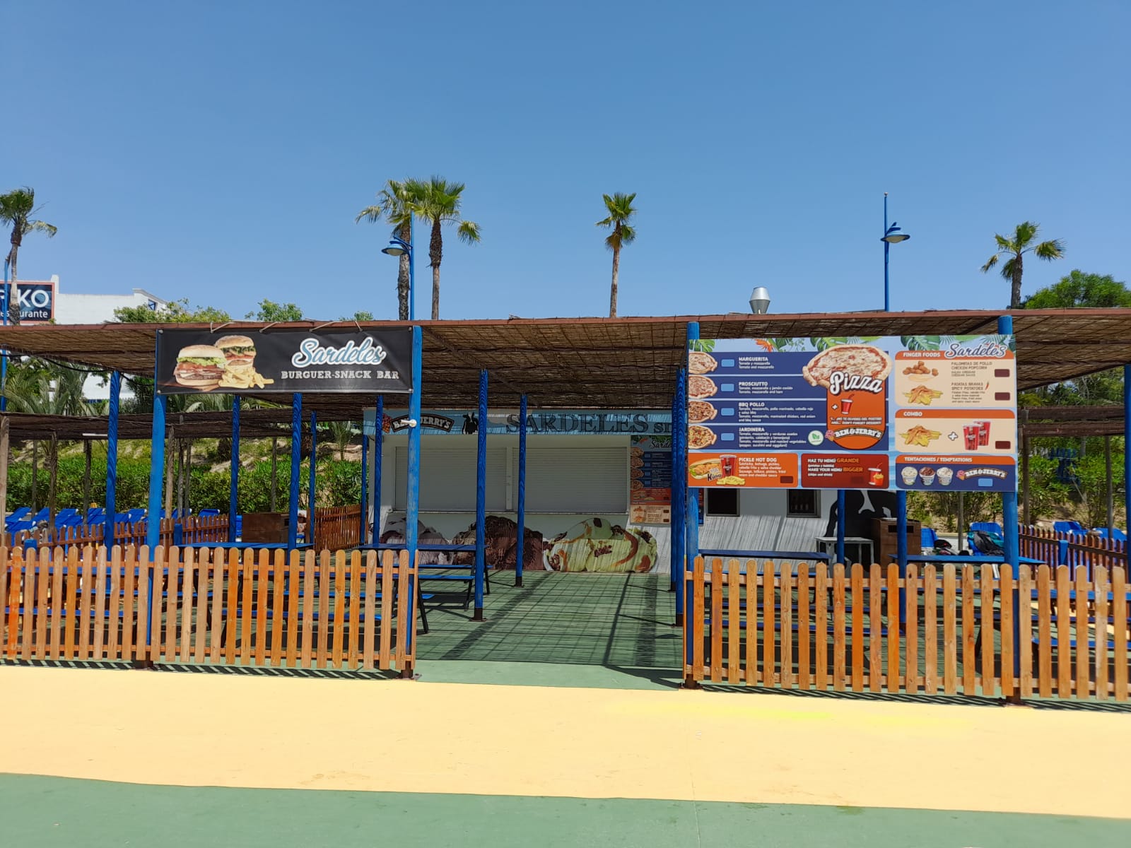 Sardeles - restaurant (bistro) at Aqua Natura Benidorm