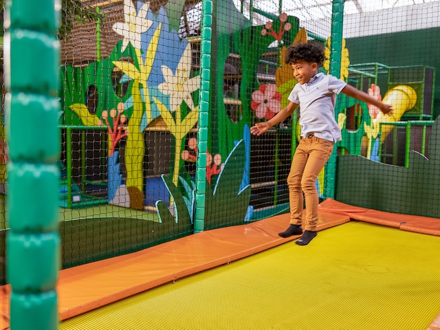 Kids Club - service area at Center Parcs Port Zélande: Trampoline