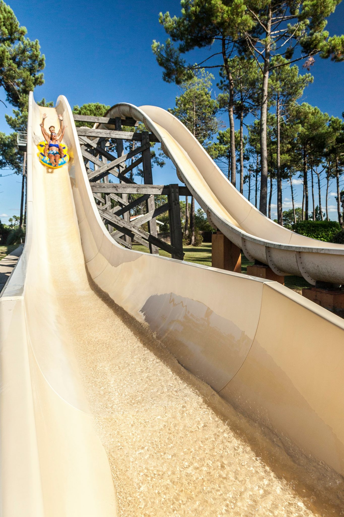 Dingo Dinghy - water slide at Aqualand Bassin D’Arcachon
