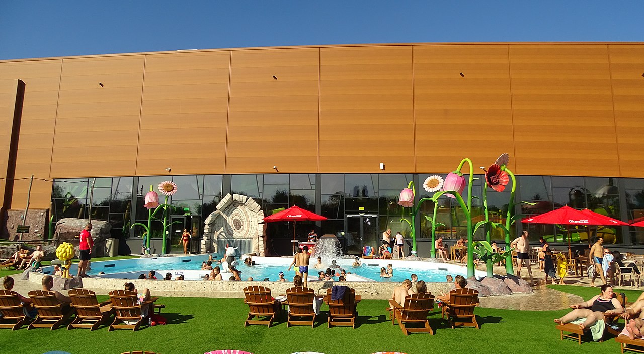 Sunbathing Meadow - activity zone at Plopsaqua Hannut-Landen