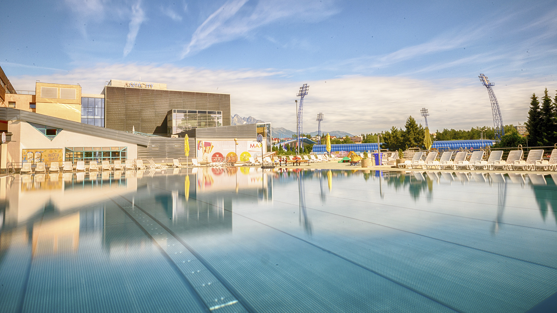 Outdoor swimming pool - swimming pool at AquaCity Poprad