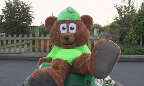 Flying Saucers - activity zone at Puuhamaa