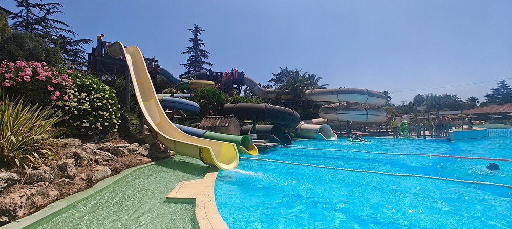 Free Fall - water slide at Aqualand Fréjus