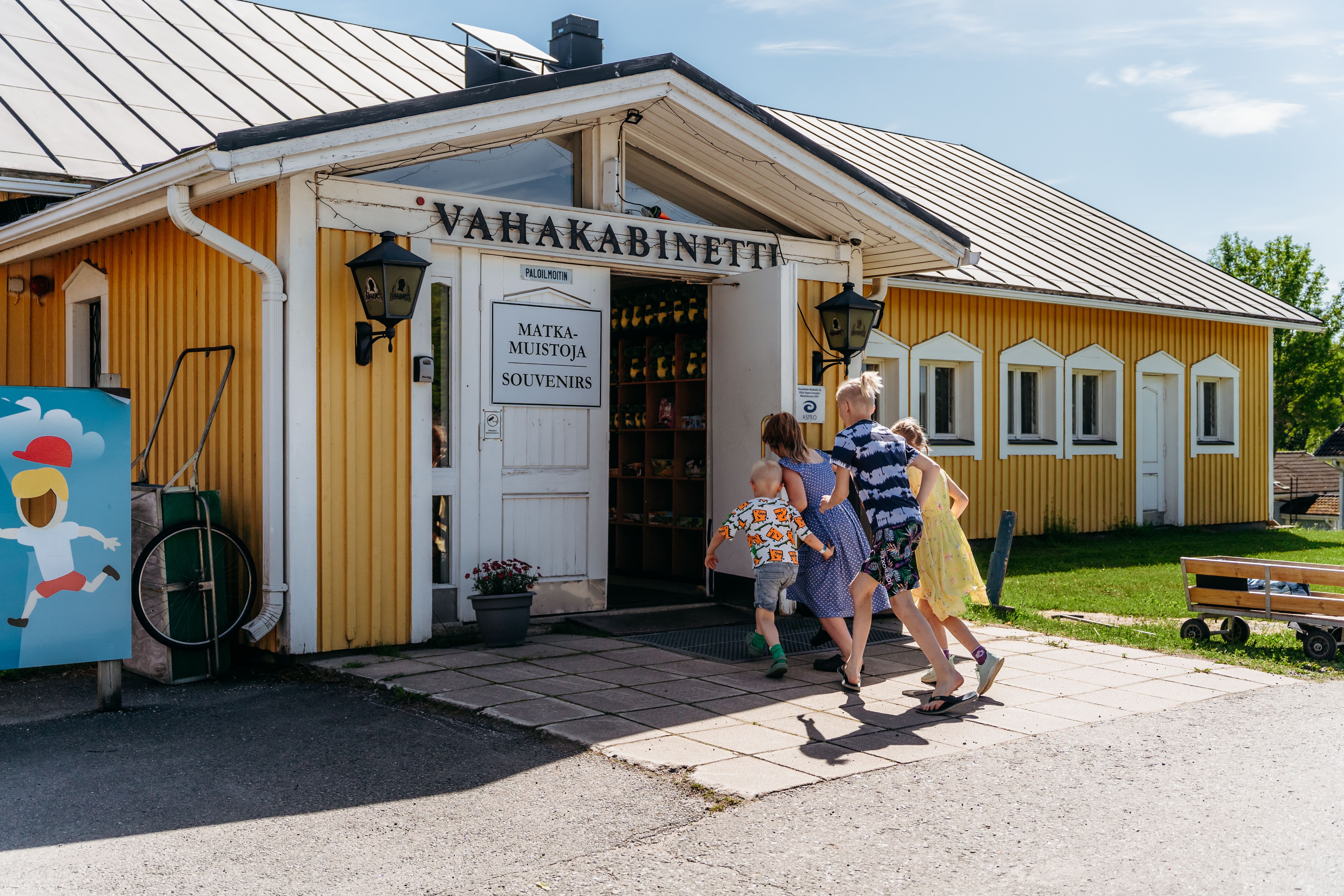 Wax Museum - activity zone at Visulahti Dinosauria 