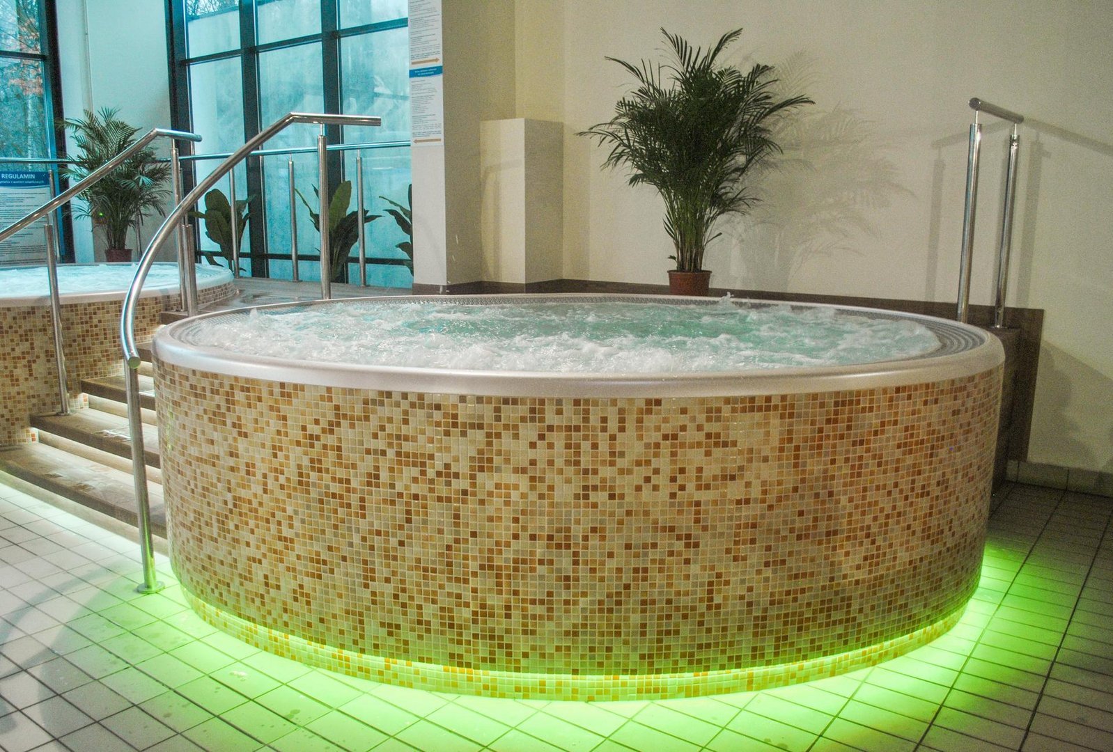 Bathtub With Iodine-Bromine Salt - wellness area at Aquapark Fala Łodz