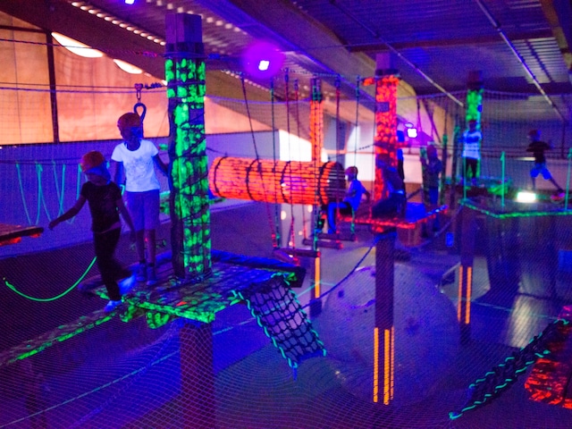 The Adventure Factory - service area at Center Parcs Port Zélande: Blacklight High Adventure Experience