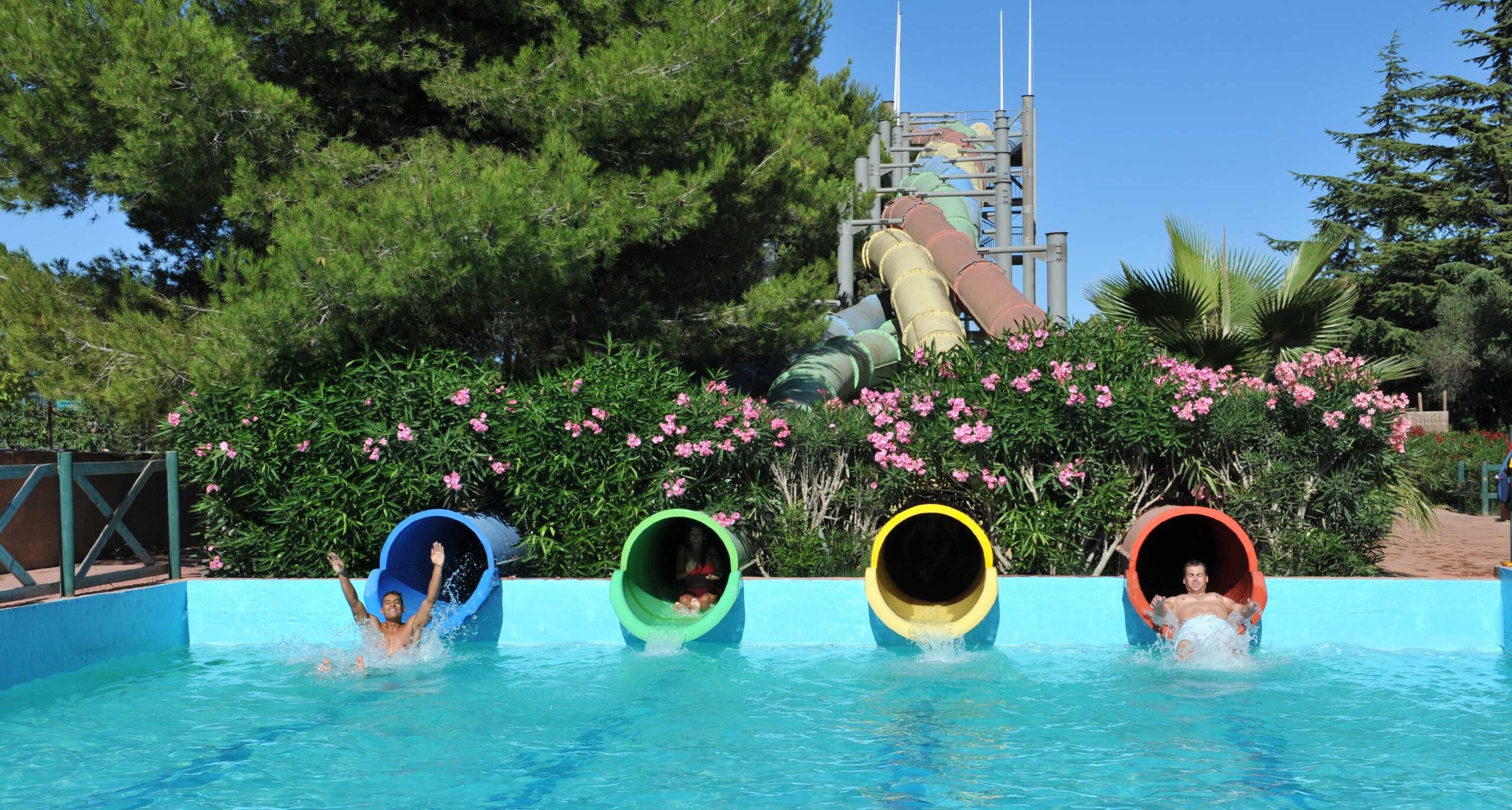 Twister - water slide at Aqualand Fréjus