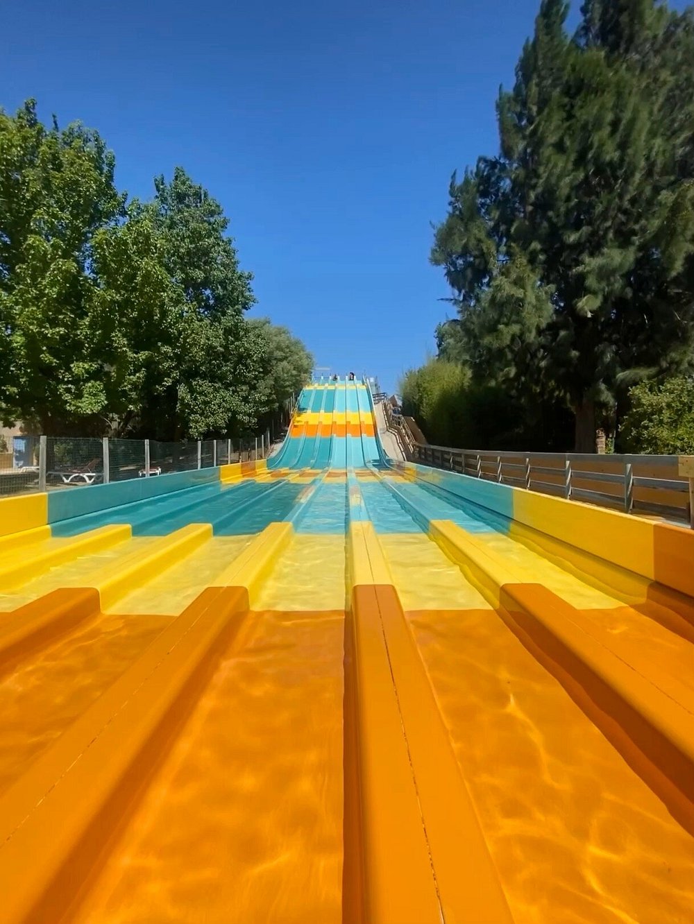 Surf Racer - water slide at Aqualand Saint-Cyprien 