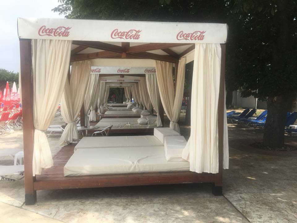 Cabanas - service area at Ovoshtnik Water Land