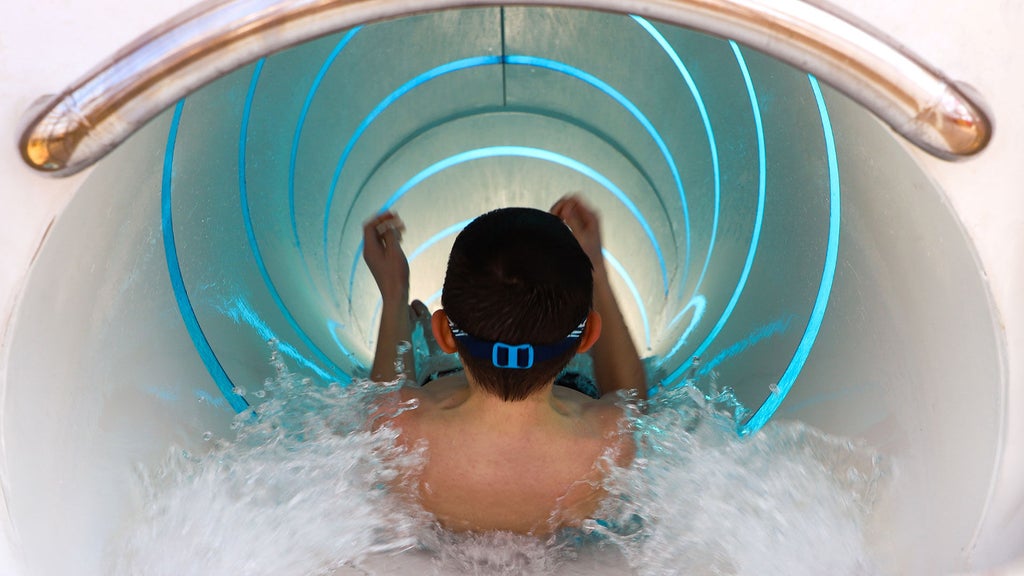 Flash - water slide at Aqualibi