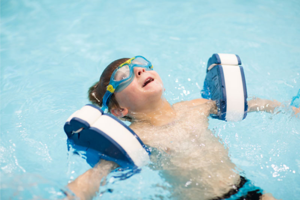 Swimming lessons - activity zone at Aquaboulevard