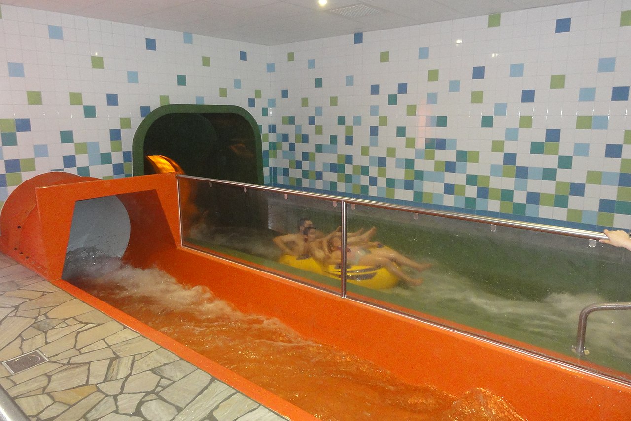 Sliding Tires - water slide at Plopsaqua De Panne