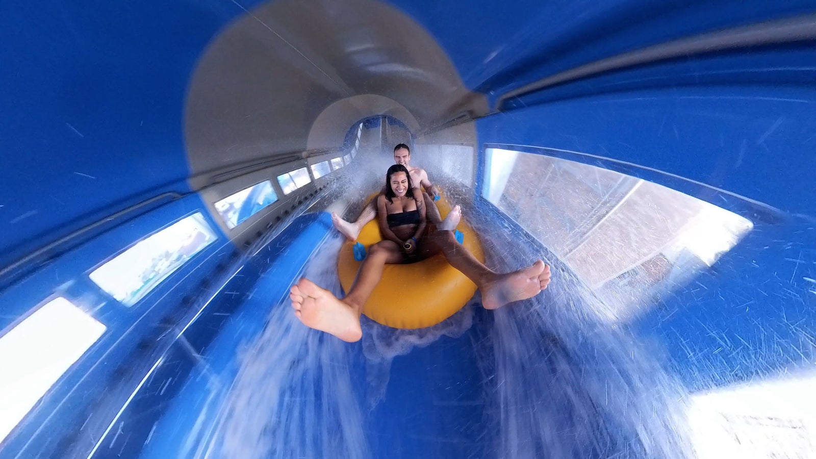 Banzai - water slide at Aqualibi