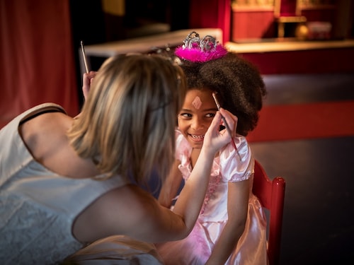 Kids Activities - service area at Center Parcs De Vossemeren: Kids Make Over