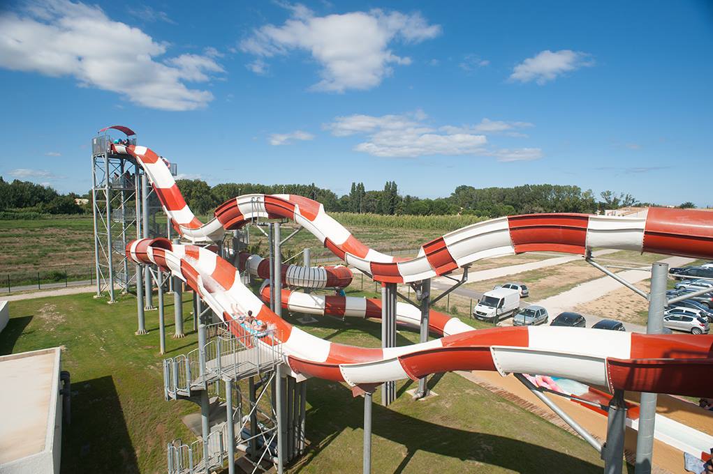 Space Navigator - water slide at Aqualand Saint-Cyprien 