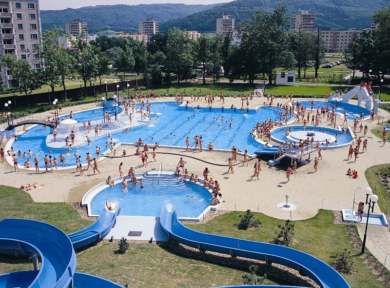 Swimming Pool - swimming pool at Aquapark Klášterec nad Ohri