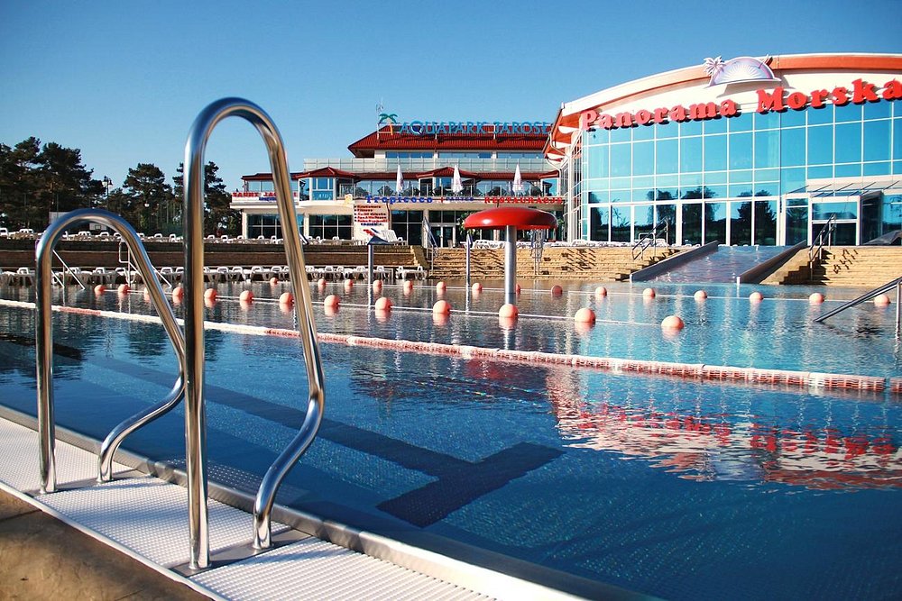 Outdoor Multi-Purpose Pool - swimming pool at Panorama Morska Jarosławiec