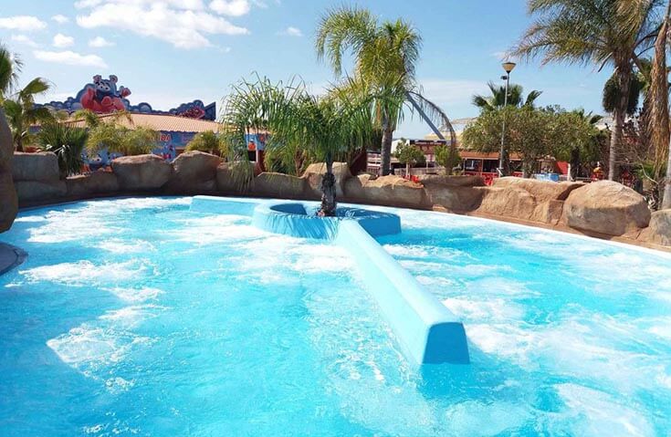 Jacuzzi - swimming pool at Aquashow Park