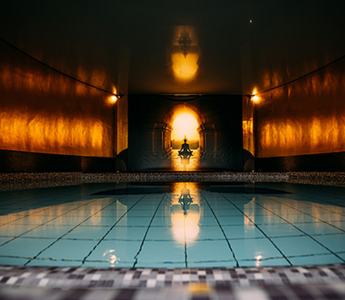 Meditation pool - swimming pool at Therme Erding
