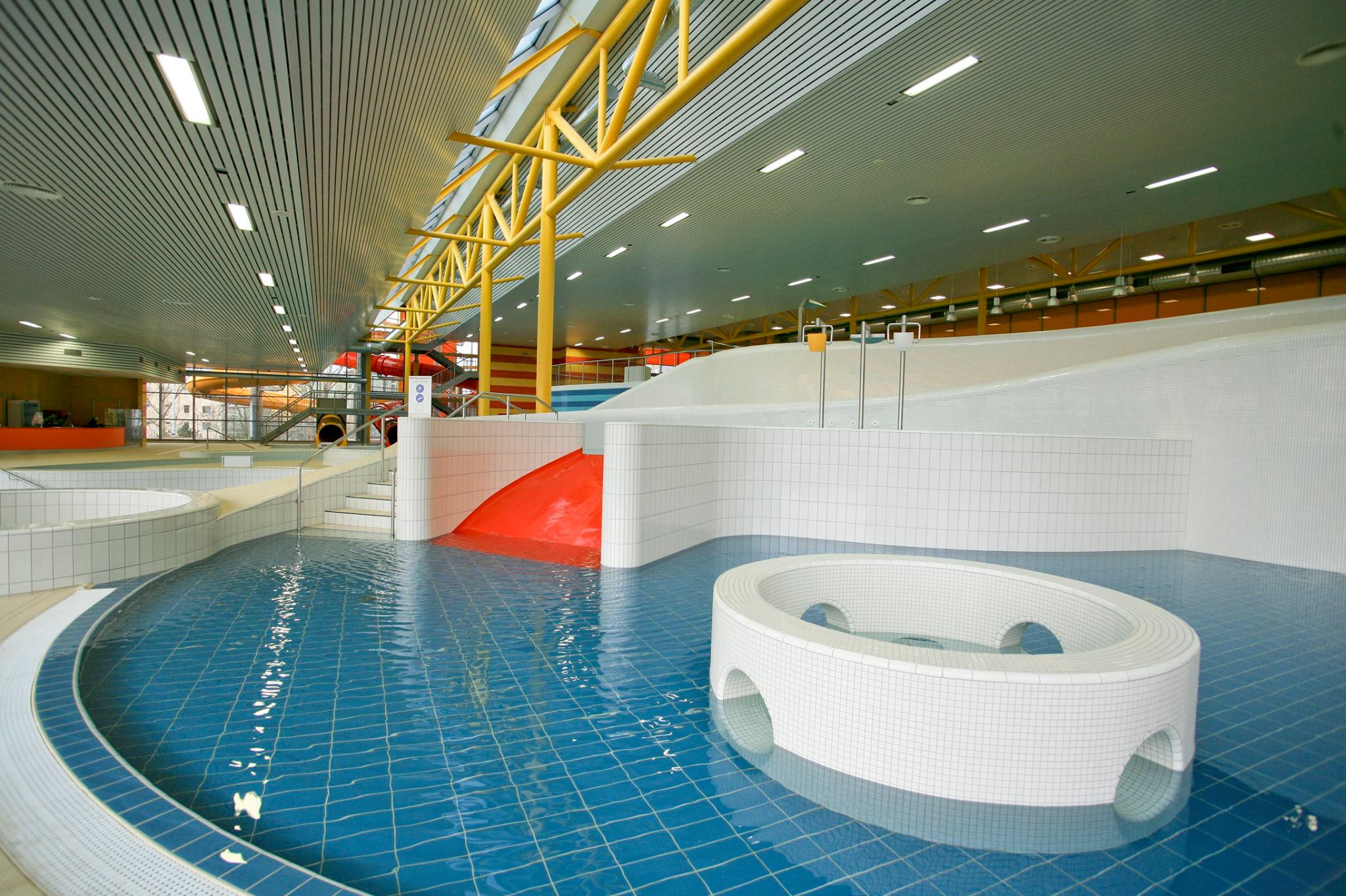 Red Slide - water slide at Aquacentrum Šutka