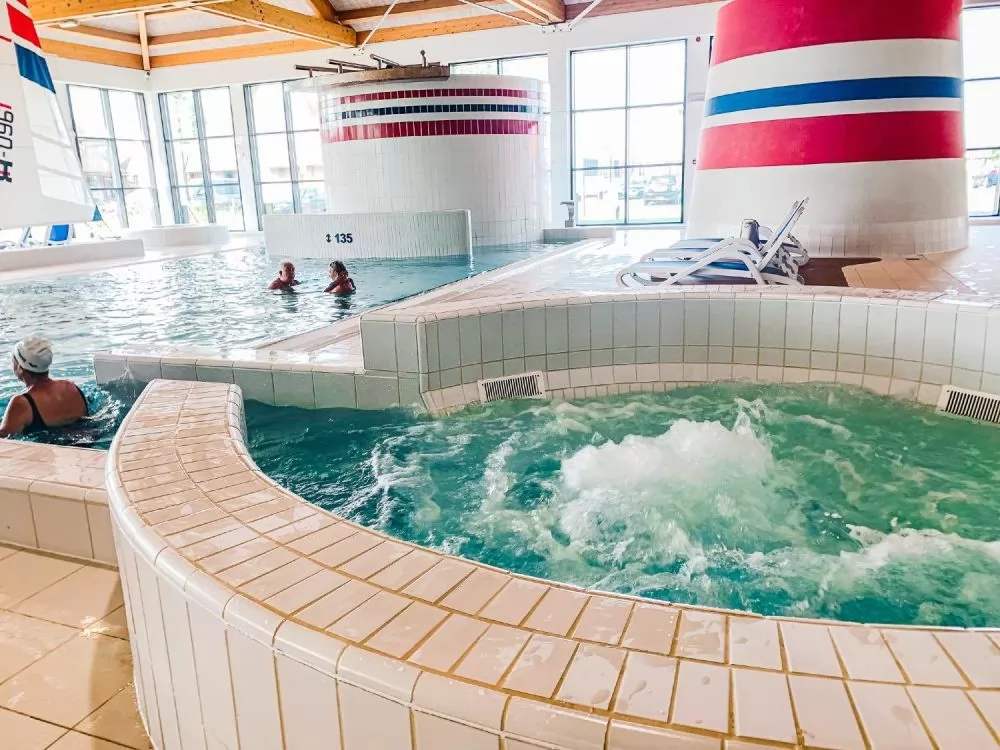Whirlpool - swimming pool at Duinenwater Knokke-Heist