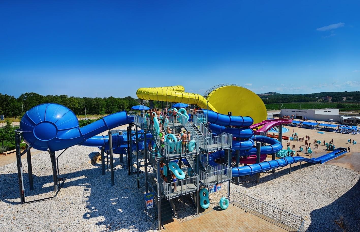 Spheres - water slide at Aquacolors