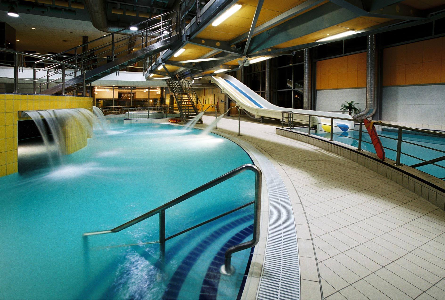 Canal Cave - swimming pool at Aquapark Kladno