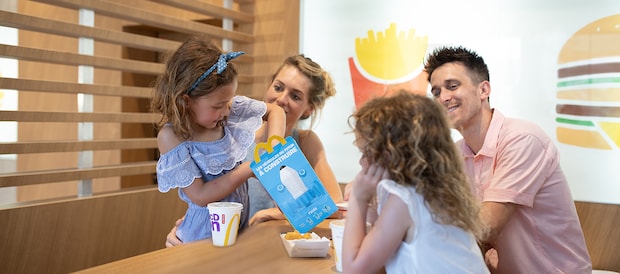 McDonald"s - restaurant (bistro) at Center Parcs Le lac d"ailette