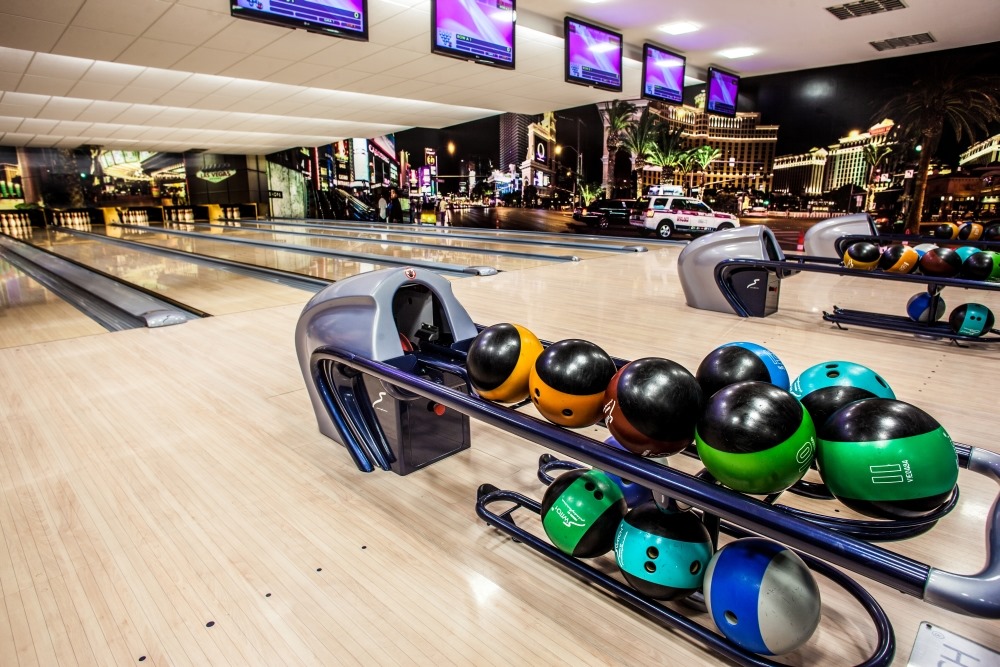 Bowling - activity zone at Aquapark Kalisz