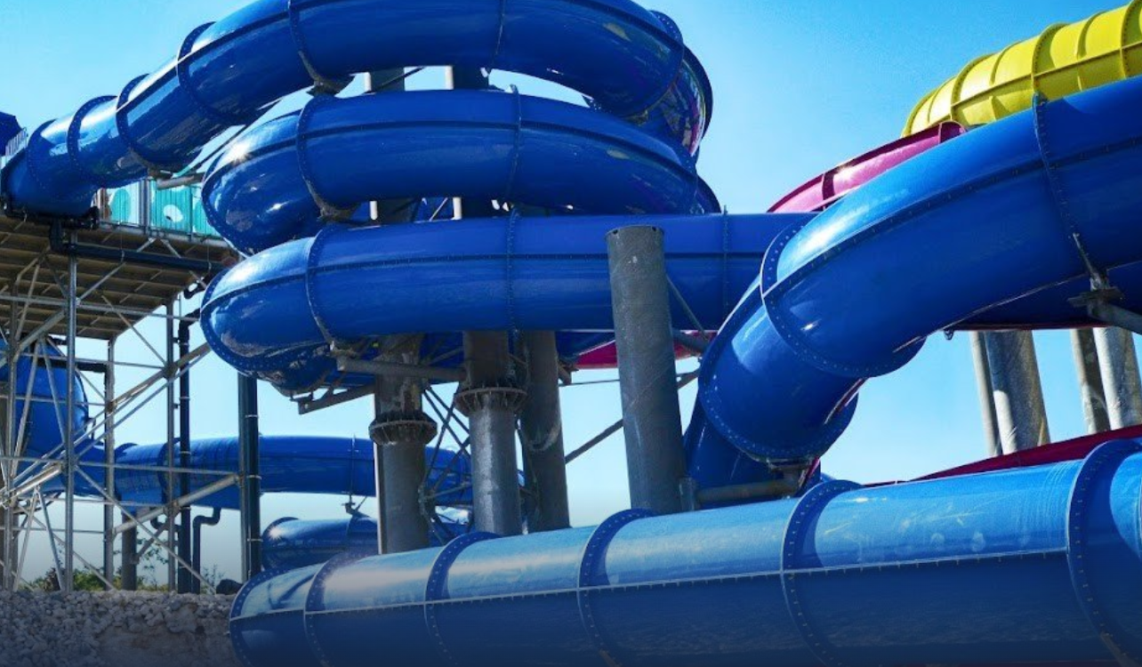 Black hole - water slide at Aquacolors