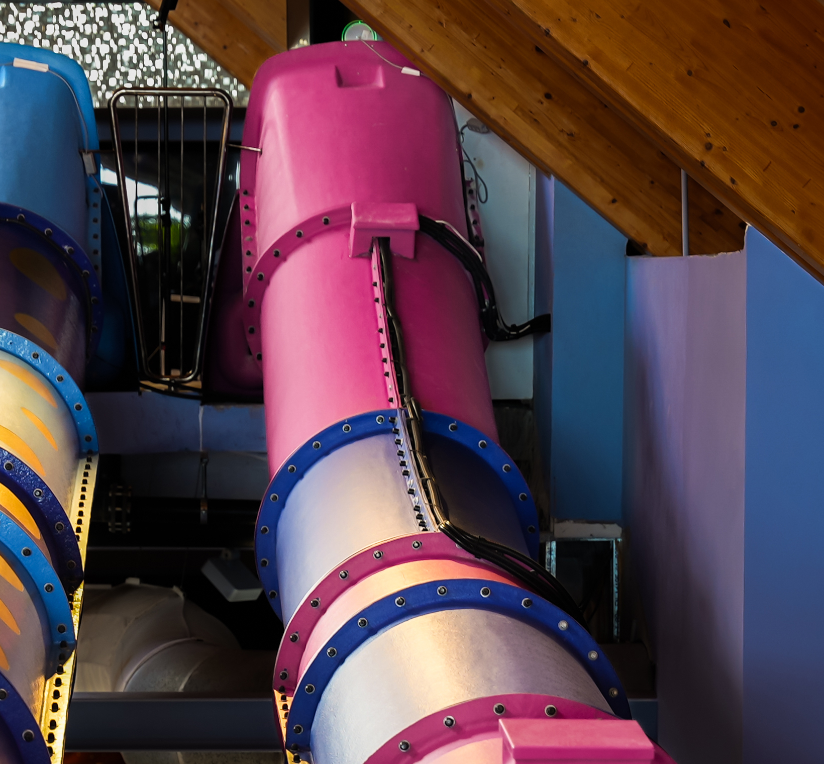 Hydra water  - water slide at Therme Bucharest