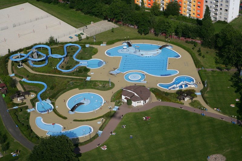 Jumping Tower - activity zone at Aquapark Klášterec nad Ohri