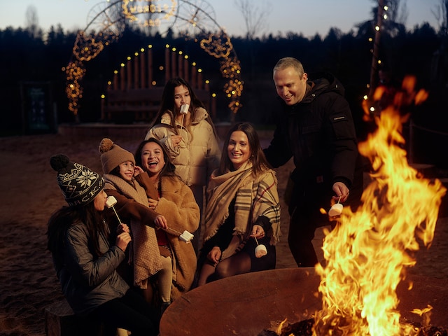 Winter Entertainment - activity zone at Center Parcs Les trois forets: Winter Hotspot