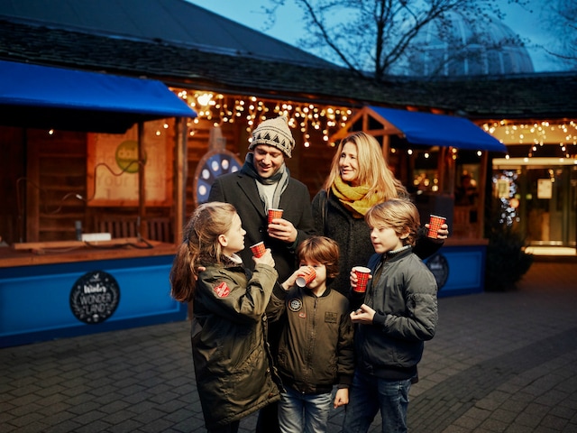 Winter Entertainment - activity zone at Center Parcs Port Zélande: Winter Market