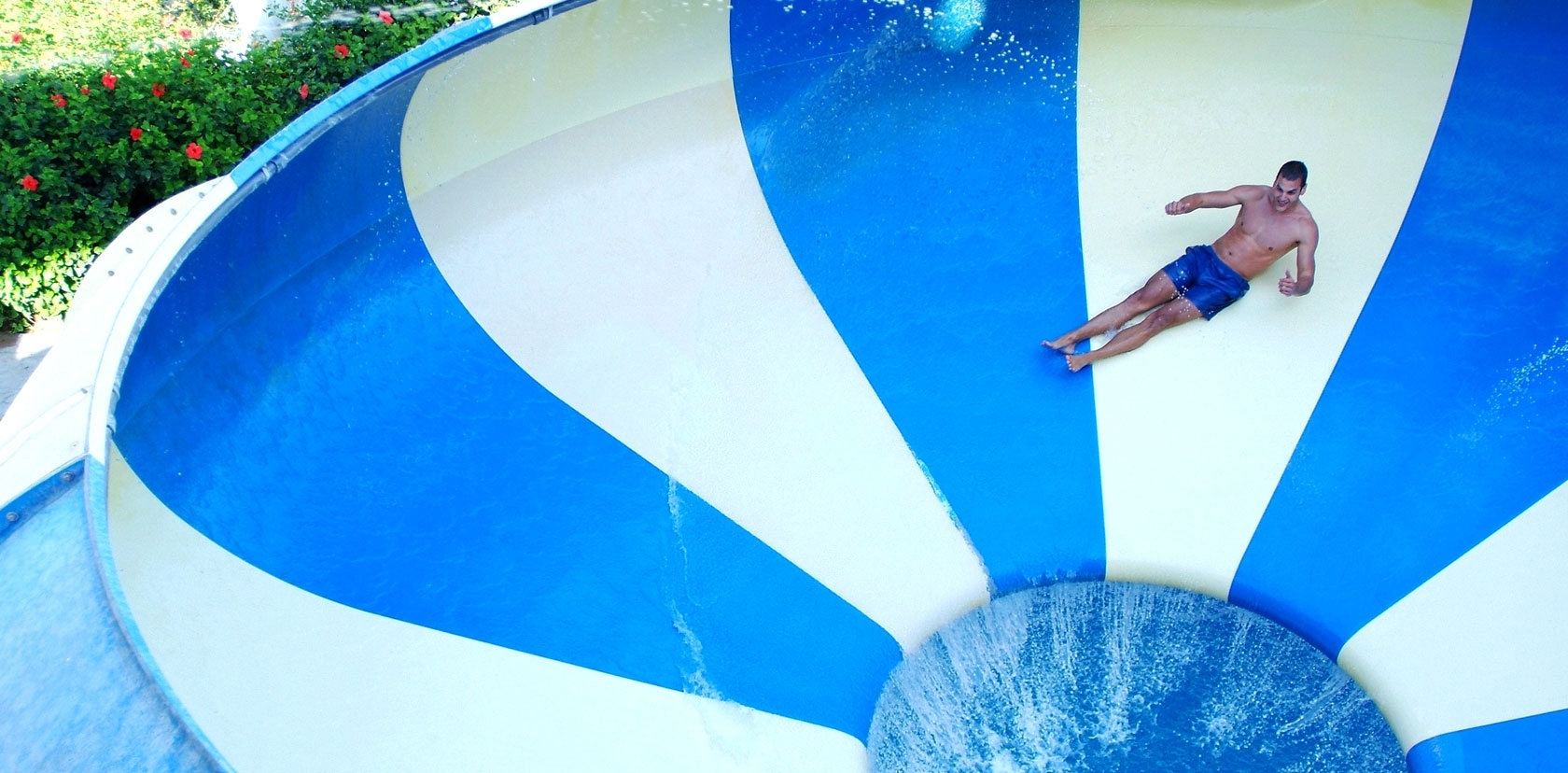 Pro Bowl - water slide at Fasouri Watermania