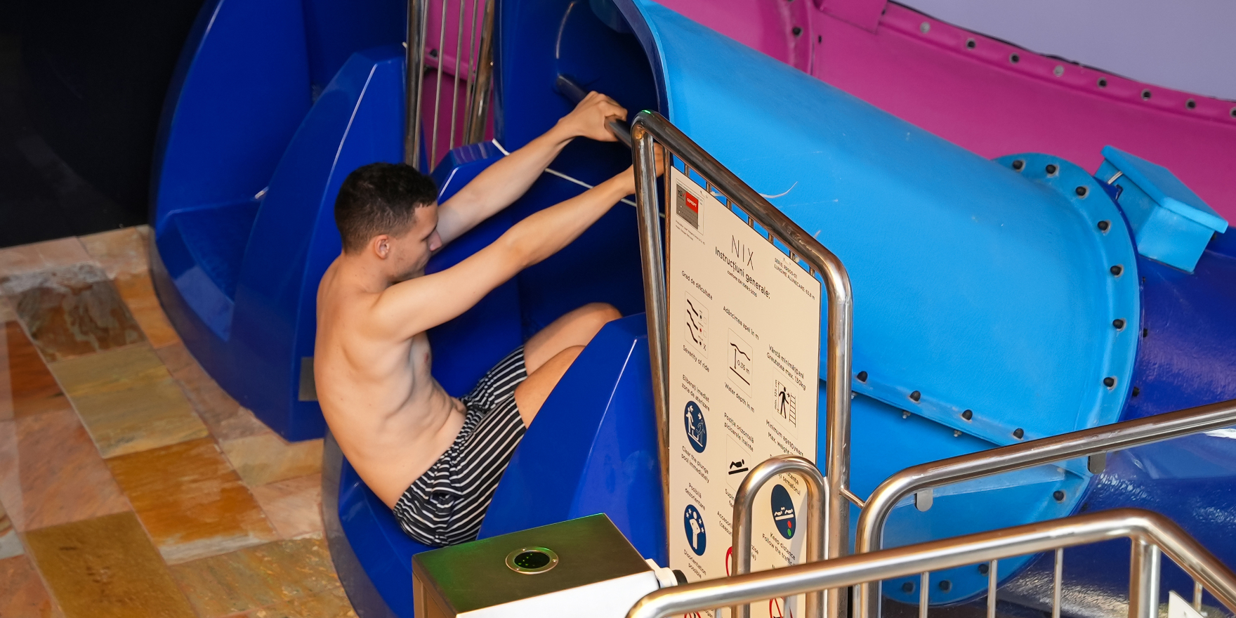 Nix water  - water slide at Therme Bucharest