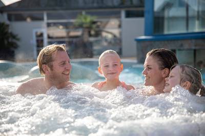 Outdoor spa pool - swimming pool at Aquadome Rødby