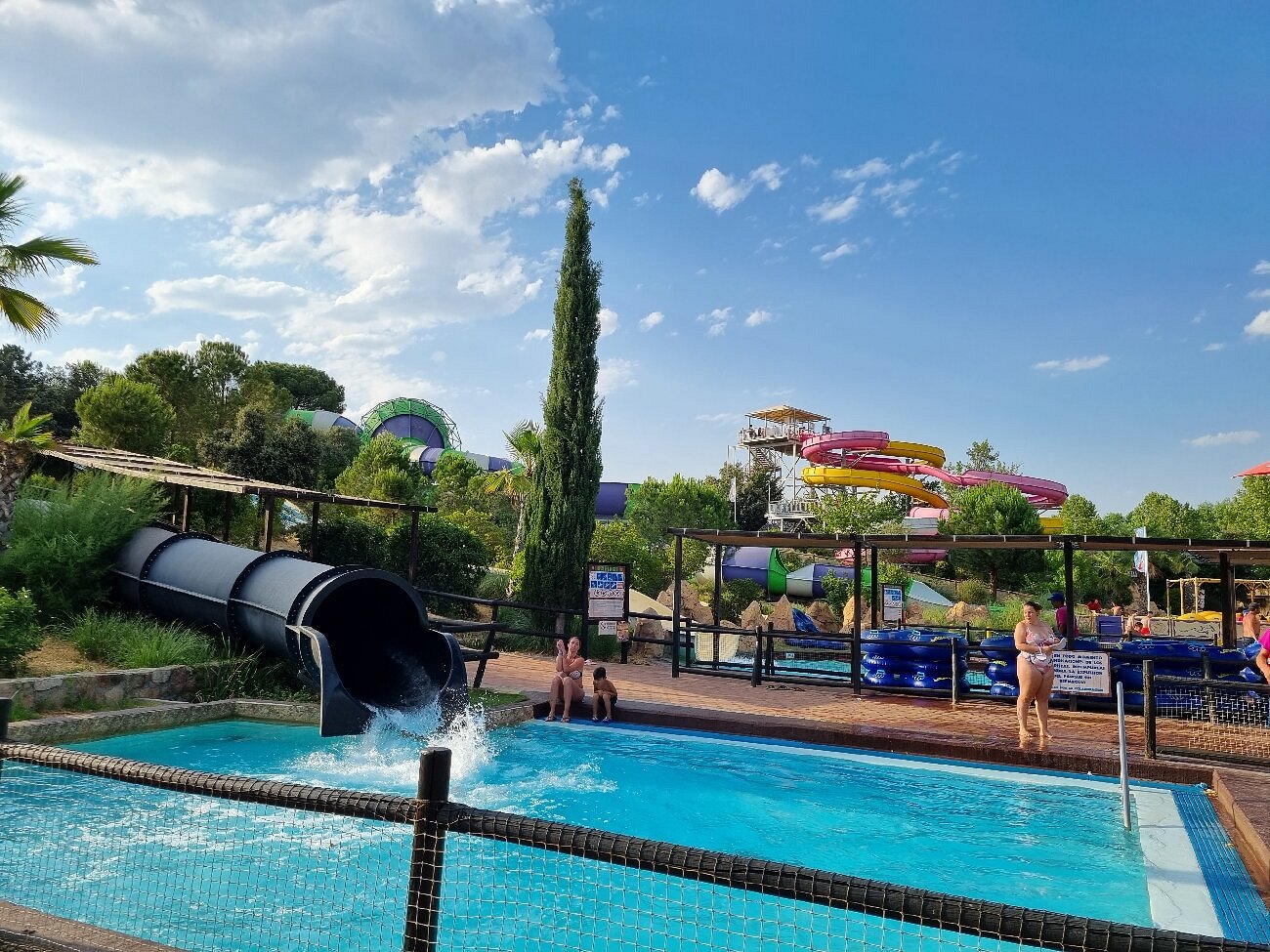 Black Hole - water slide at Aquópolis Villanueva de la Cañada