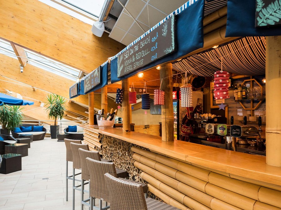 Paradise Cafe - restaurant (bistro) at Aquapalace Prague