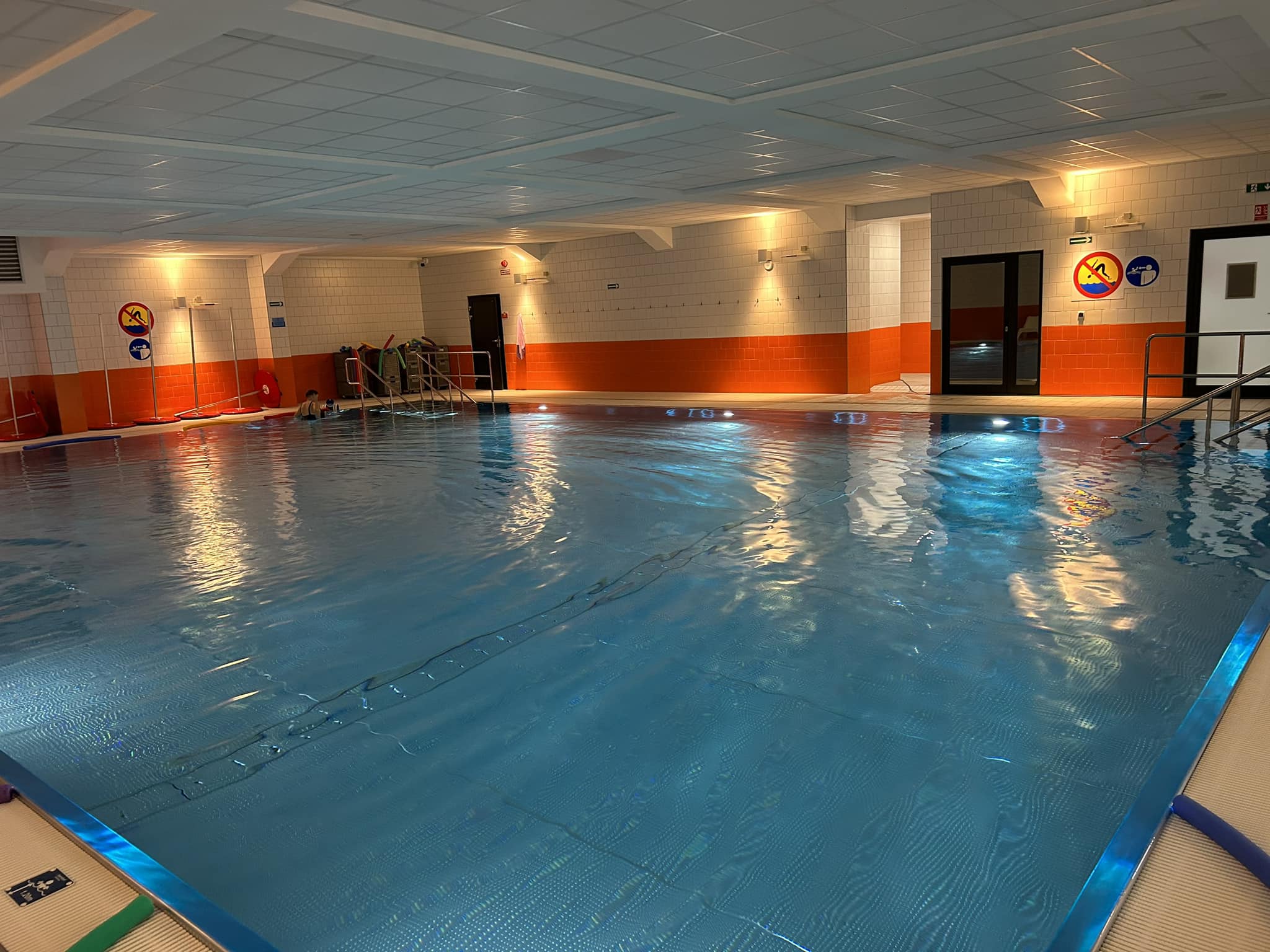 Small Rehabilitation Pool - swimming pool at Aquapark Trzy Fale