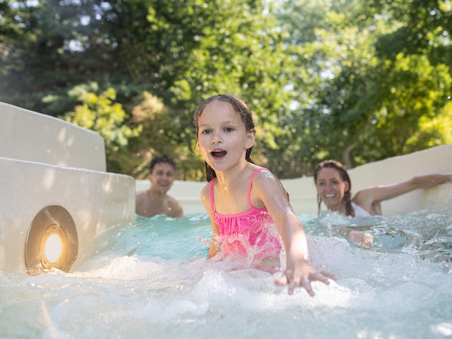 Wild river - water slide at Center Parcs Le lac d"ailette