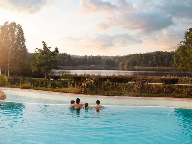 Outdoor Pool - swimming pool at Center Parcs Le lac d"ailette