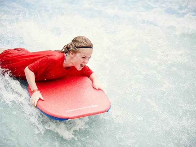 Water activities - service area at Center Parcs De Eemhof: Flow Rider