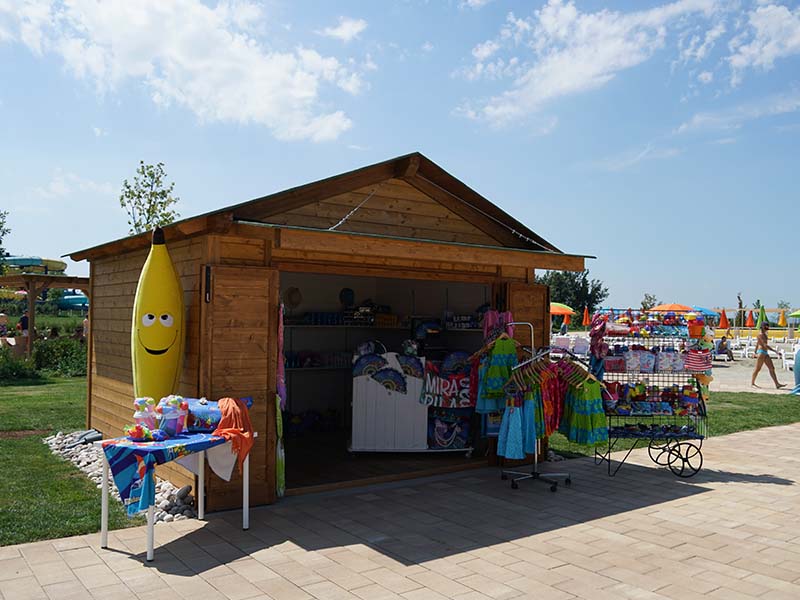 Bazar De La Playa - store at Mirabeach
