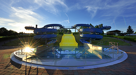 Outdoor Water Slides - water slide at Aquapark Olešná